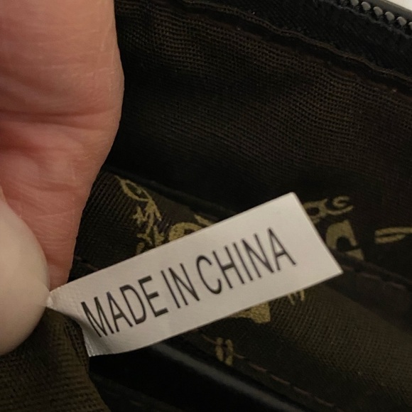 P & G Collection Concealed Carry Western Style Crossbody Purse - Picture 11 of 15